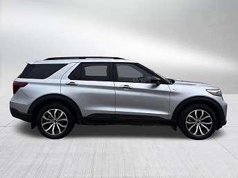2023 Ford Explorer ST-Line 