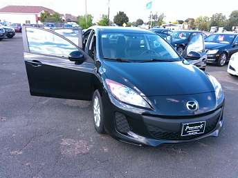 Black Mazda Mazda3 i Grand Touring 2013