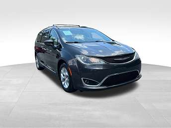 2020 Chrysler Pacifica Touring-L 