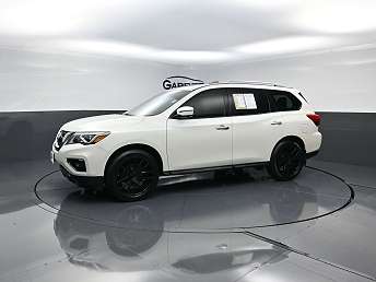 2017 Nissan Pathfinder SL 