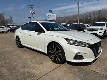 2022 Nissan Altima SR 