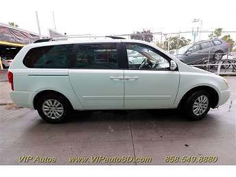 2012 Kia Sedona LX 