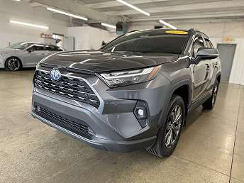 2024 Toyota RAV4 XLE 