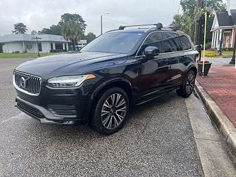 2021 Volvo XC90 T5 Momentum 