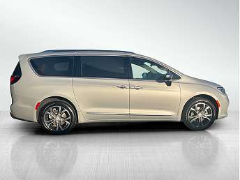 2026 Chrysler Pacifica Pinnacle 