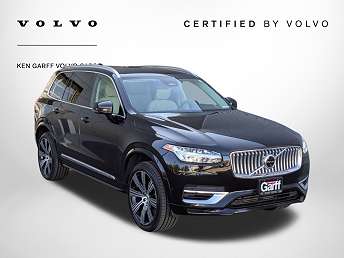 2023 Volvo XC90 T8 Plus 