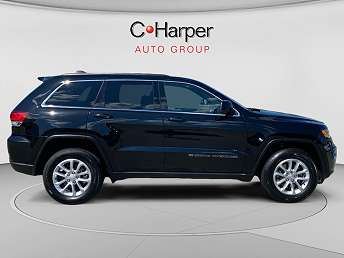 2022 Jeep Grand Cherokee Laredo 