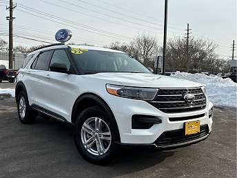 2023 Ford Explorer XLT 