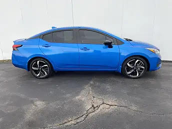 2023 Nissan Versa SR