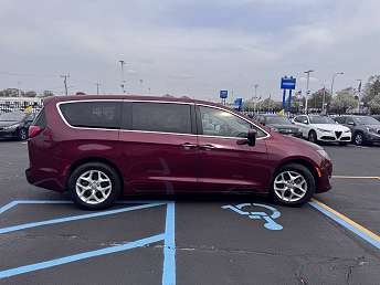 2017 Chrysler Pacifica Touring 