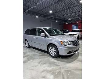 2015 Chrysler Town & Country Touring 