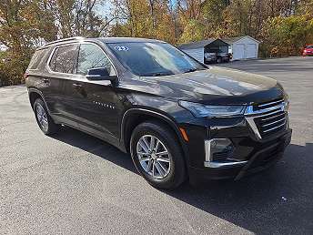 2023 Chevrolet Traverse LT 