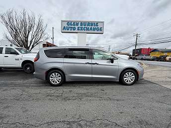 2020 Chrysler Voyager L 