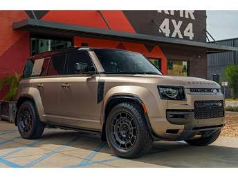 2026 Land Rover Defender 110 