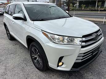 2019 Toyota Highlander LE 