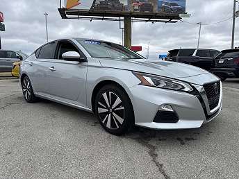 2022 Nissan Altima SV 