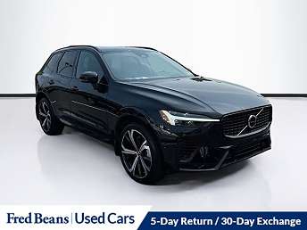2022 Volvo XC60 T8 R-Design 
