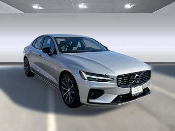 Silver Volvo S60 B5 Momentum 2022