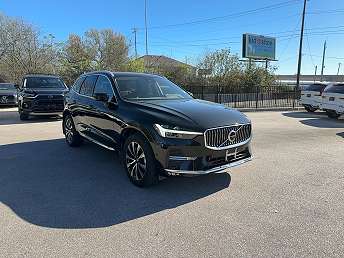 2023 Volvo XC60 B5 Plus 