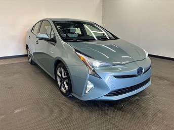 2016 Toyota Prius Three 