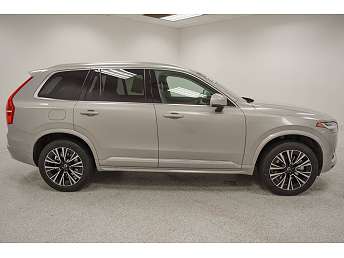 2023 Volvo XC90 T8 Plus 