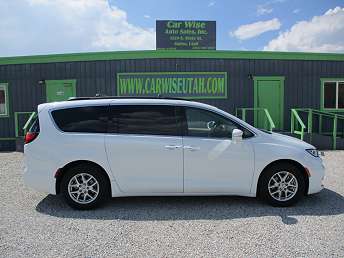 2022 Chrysler Pacifica Touring-L 