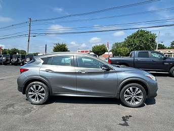 Used 2017 Infiniti QX30 Premium for Sale Near Me - CARFAX