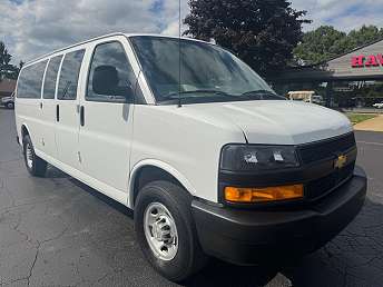 2023 Chevrolet Express 3500 