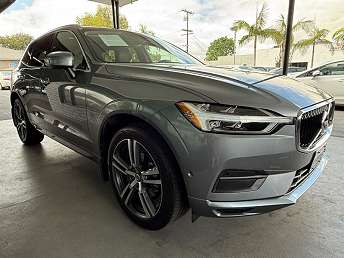 2018 Volvo XC60 T5 Momentum 