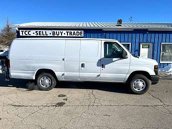 White Ford Econoline Van 2012