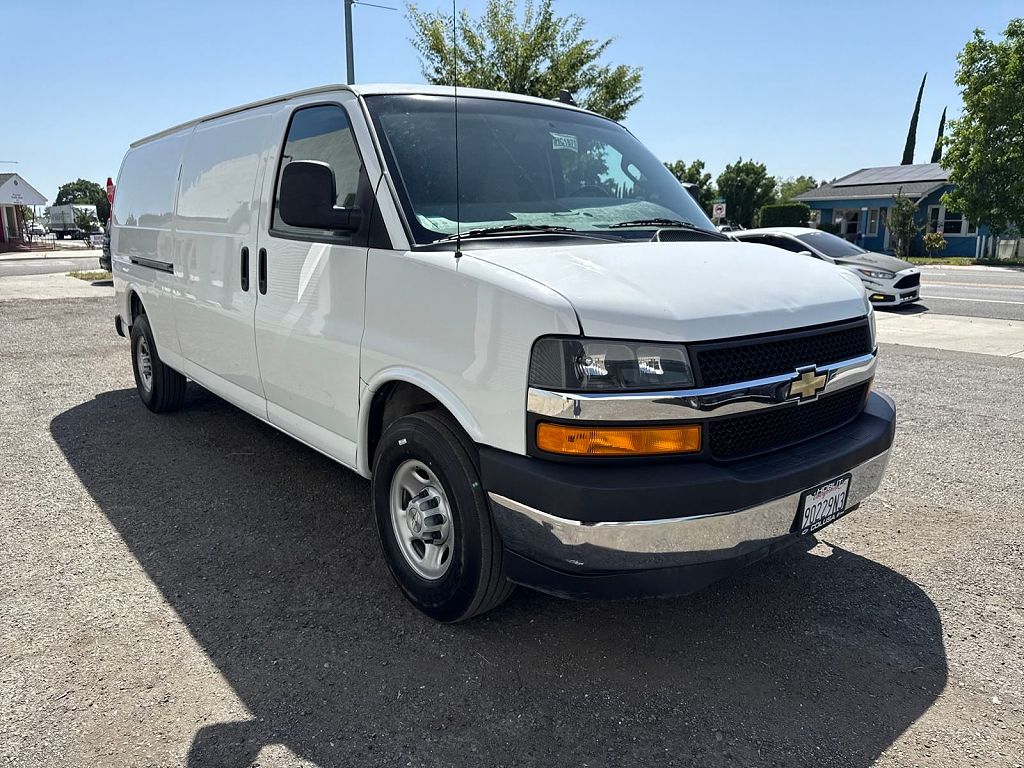 Used Vans for Sale (with Photos) - CARFAX Used Vans for Sale (with Photos) - CARFAX
