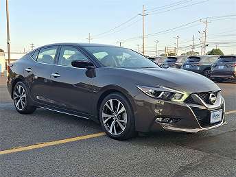 Bronze Nissan Maxima S 2017