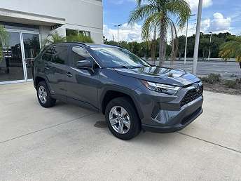 2024 Toyota RAV4 LE 