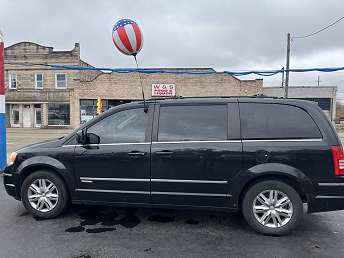 2010 Chrysler Town & Country Touring 
