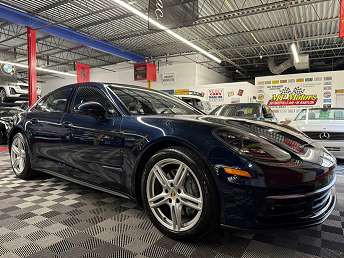 2018 Porsche Panamera 4S 