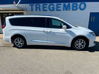 2019 Chrysler Pacifica Touring-L 