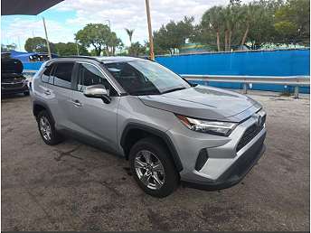 2024 Toyota RAV4 XLE 