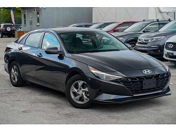 2023 Hyundai Elantra SE 