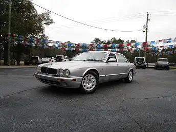 2001 Jaguar XJ Review, Pricing, and Specs | CARFAX