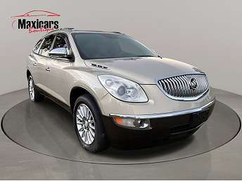 Gold Buick Enclave CXL 2008
