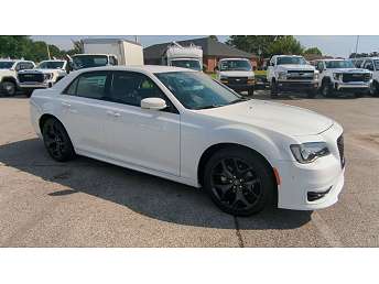 White Chrysler 300 Sedan 2022