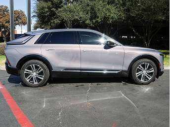 2025 Cadillac Lyriq Luxury 1 