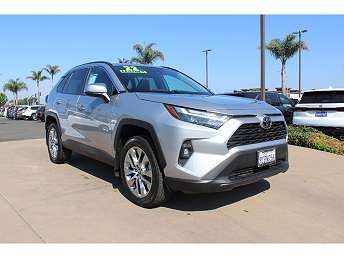2022 Toyota RAV4 XLE 