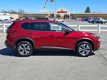 2021 Nissan Rogue SV 