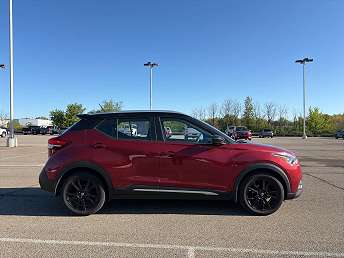 2019 Nissan Kicks SR 