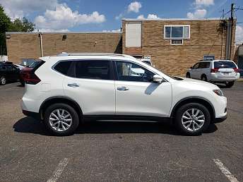2018 Nissan Rogue SV 