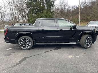 2025 GMC Sierra EV Denali 