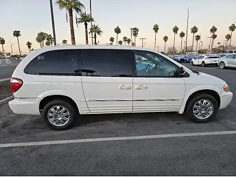 2003 Chrysler Town & Country Review, Pricing, and Specs | CARFAX