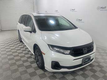White Honda Odyssey Minivan 2025