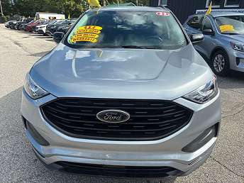 2022 Ford Edge SE 